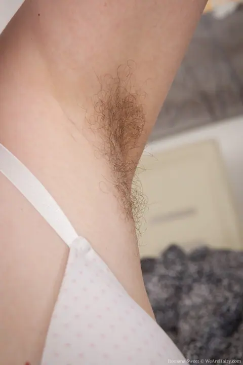 Romana Sweet: Czech Redhead MILF Shows Her Hairy Pussy – photo 5 of 20