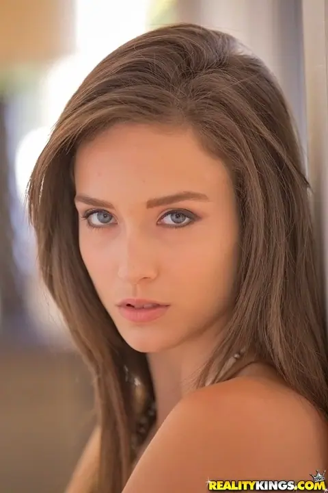 Malena Morgan: European Brunette Strips Out of Her Jeans – photo 16 of 16