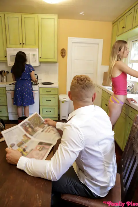 Haley Reed: Blonde PAWG in Panties Sucks Cock and Takes Anal Doggy – photo 8 of 20