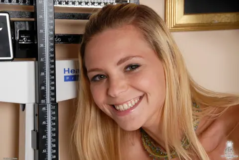 Destiny Garnet: Slim Blonde with Natural Tits Undresses at the Casting – photo 9 of 20
