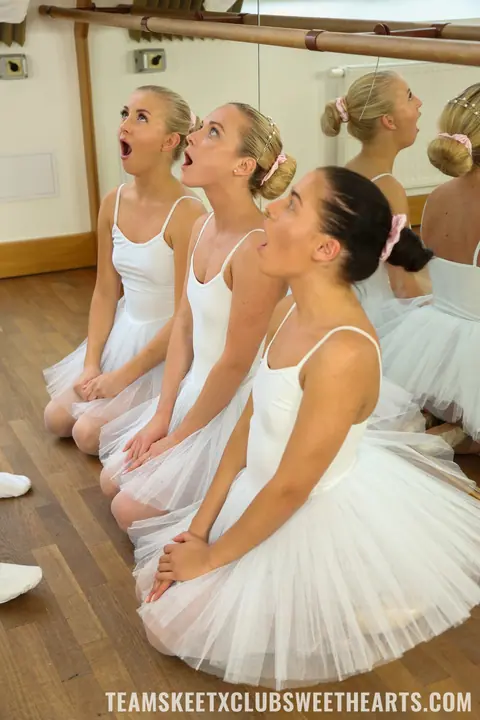 Vinna Reed: Skinny Czech Ballerinas in Pantyhose Get Fucked by Tutor – photo 5 of 20