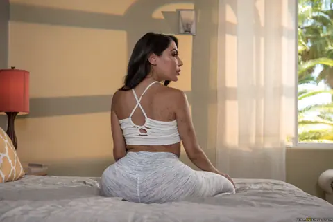 Lela Star: Busty Thick Latina Strips Out of Her Yoga Pants in Heels – photo 6 of 20