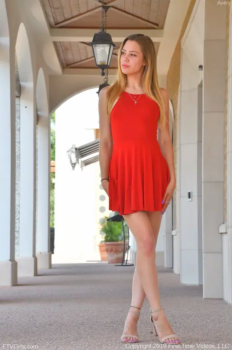 Avery Cristy: Tall Amateur Brunette Flashes Her Bum in a Skirt and Panties – photo 3 of 20