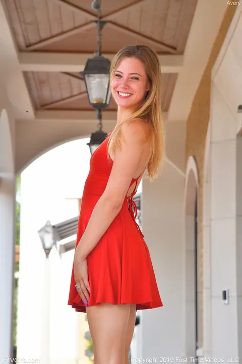 Avery Cristy: Tall Amateur Brunette Flashes Her Bum in a Skirt and Panties – photo 4 of 20