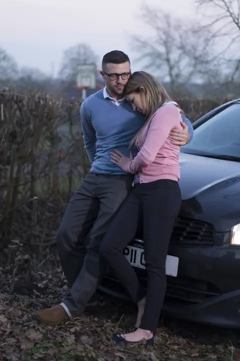 Sienna Day: Thick British Blonde Fucks and Kisses Her Partner – photo 16 of 21
