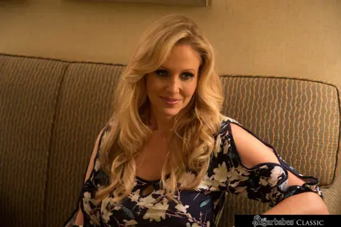 Julia Ann: Thick Blonde MILF Rides Cock in Lingerie and Stockings – photo 9 of 20