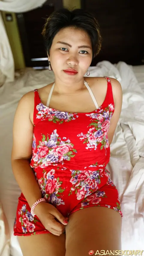 Asian BBW with Short Hair Gets Fucked Doggy Style – photo 2 of 20