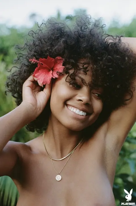 Nereyda Bird: Tall Ebony Brunette with Big Tits Poses in a Bikini on the Beach – photo 10 of 12