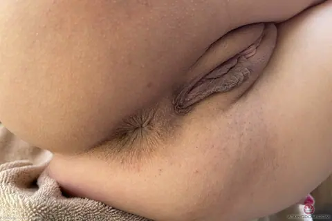 Lily Adams: Brunette Spreads Her Shaved Labia in Close-Up – photo 10 of 20