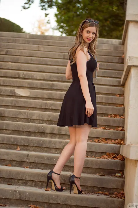 Stella Cox: Brunette Bares Her Big Natural Tits Outdoors in Heels and Skirt – photo 4 of 11