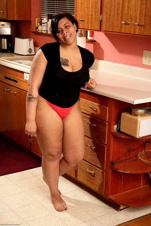Ebony BBW With Big Tits Spreads Her Hairy Pussy in the Kitchen – photo 6 of 20