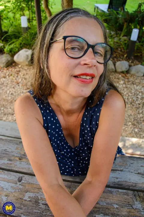Busty Tina: Mature German Brunette Spreads Her Hairy Pussy Outdoors in Glasses – photo 1 of 20