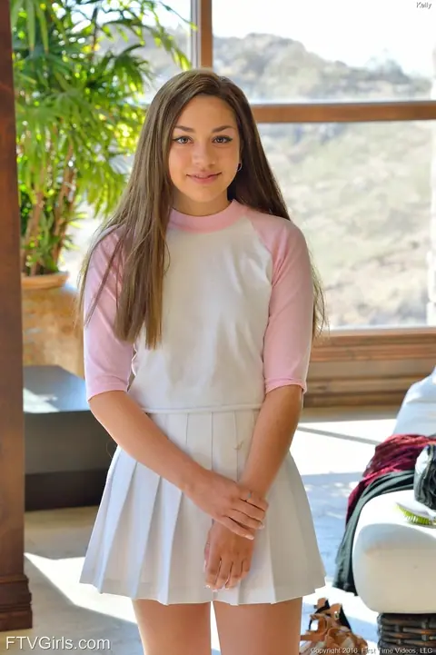Kelly Kitten: Brunette in a Skirt and Socks Lifts Her Hem and Spreads – photo 14 of 20