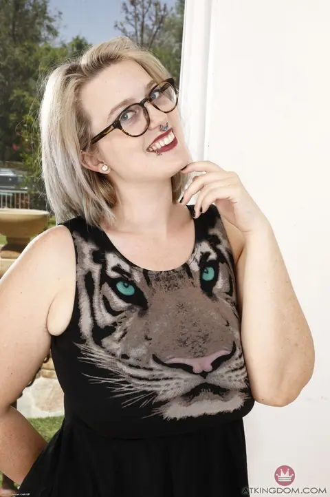 Nyx Night: Busty Blonde BBW in Glasses and Panties Shows Her Hairy Pussy – photo 2 of 20