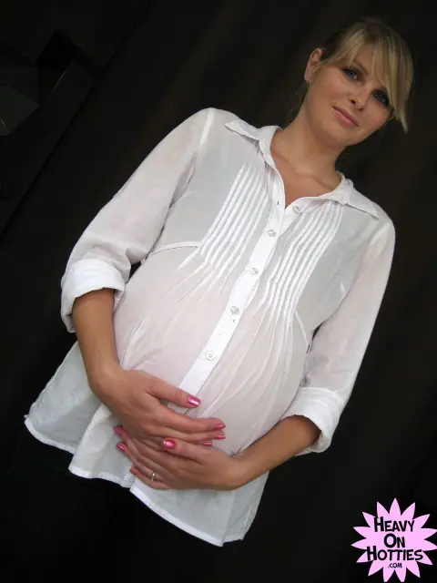 Wiska: Pregnant Ukrainian MILF Gives a Blowjob and Takes a Facial – photo 1 of 20