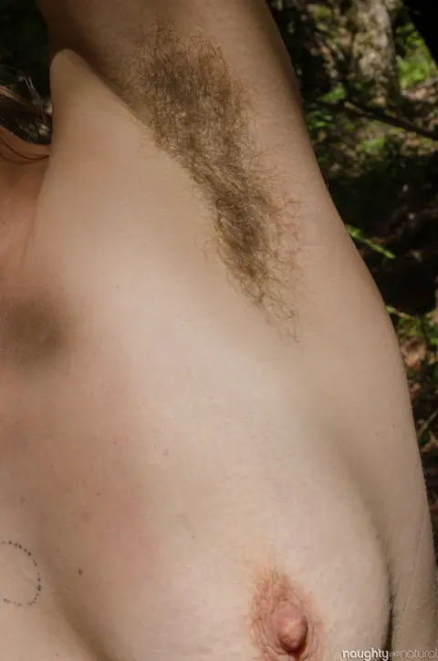 Chubby Hairy Babe Spreads Her Bush in the Forest – photo 11 of 20