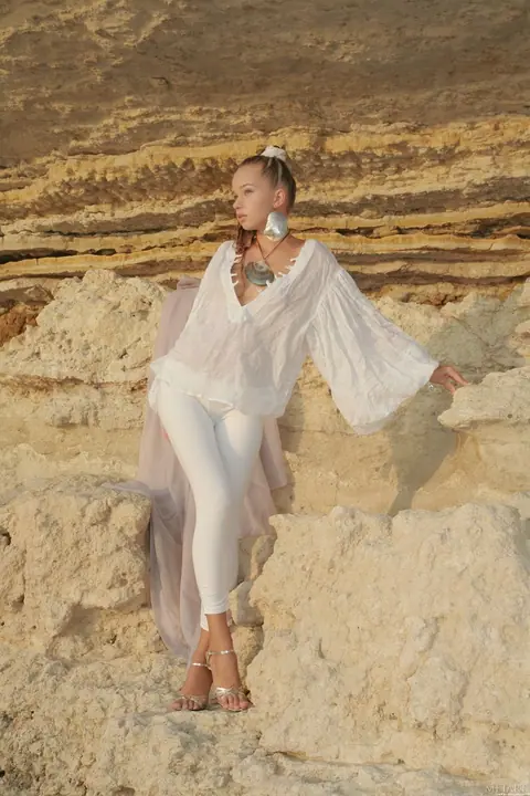 Milena D: Russian Blonde in Heels Shows Off on a Rock – photo 3 of 20