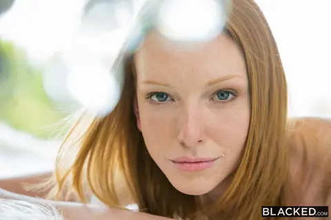 Katy Kiss: Slim Redhead in Stockings Takes BBC Outdoors – photo 8 of 20