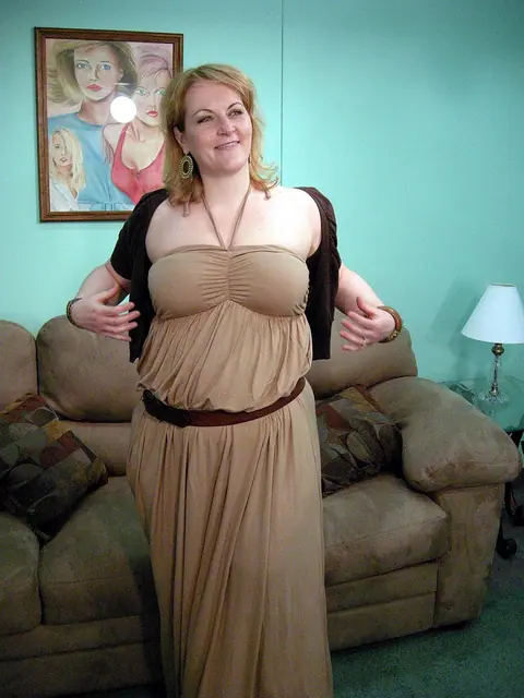 Curvy Blonde MILF Strips Out of Her Skirt and Spreads – photo 6 of 20