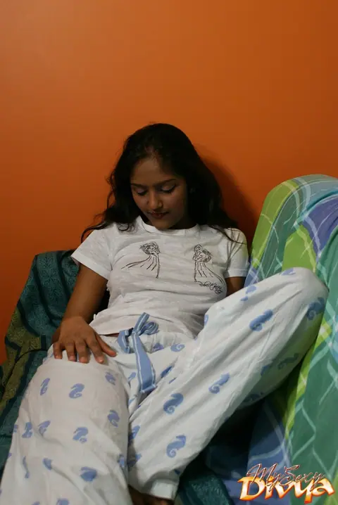 Divya Yogesh: Asian Brunette Shows Off Her Firm Tits to Her Boyfriend – photo 2 of 12