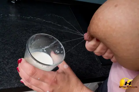 Katerina Hartlova: Blonde Czech MILF Fills Glass with Breast Milk in the Kitchen – photo 13 of 16