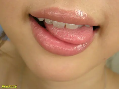 Jyunko Hayama: Petite Hairy Asian Babe Takes Two Cocks at Once – photo 2 of 9
