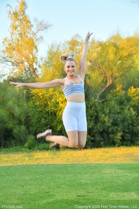 Blake Blossom: Blonde with Big Natural Tits Spreads in Yoga Pants Outdoors – photo 15 of 20