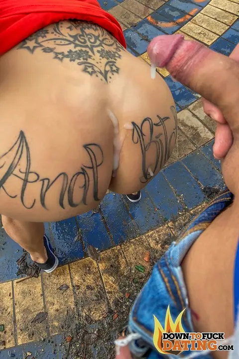 PAWG MILF Takes Anal Doggy Outdoors – photo 20 of 20