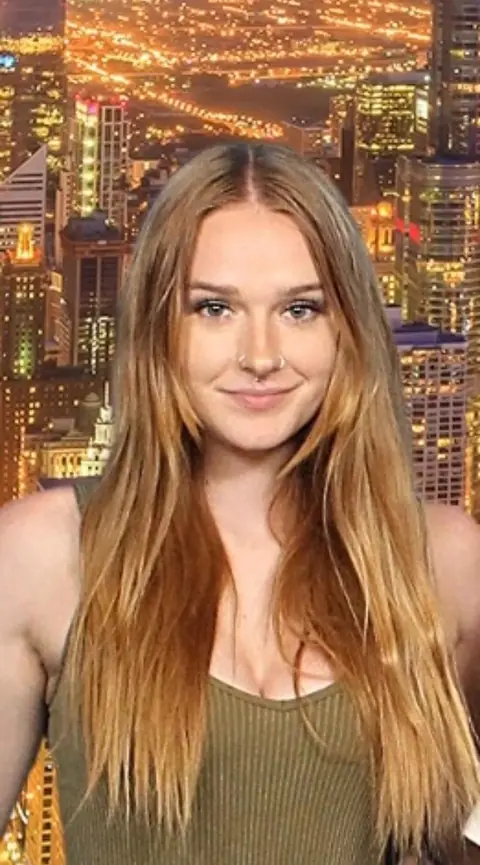 Blake Blossom: Skinny Blonde Poses in Jeans and Panties for Selfies – photo 4 of 20