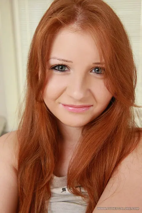Jess B: Pale Redhead PAWG Undresses and Uses a Dildo – photo 3 of 19