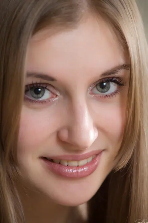 Viva B: Tall Blonde Strips Off Her Panties and Spreads Her Pussy – photo 1 of 20