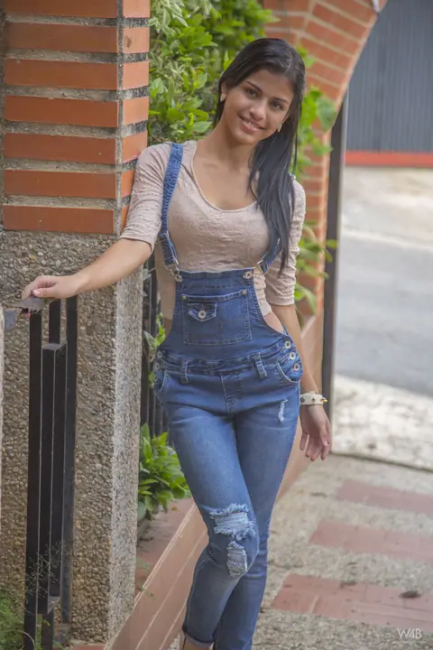 Denisse Gomez: Brunette Latina Poses Outdoors in Jeans – photo 12 of 20