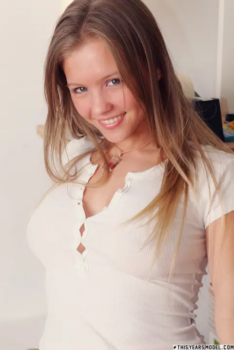 Dawson Miller: Blonde PAWG Strips Out of Her Shorts and Bares Her Big Tits – photo 3 of 15