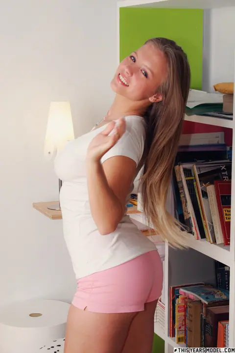 Dawson Miller: Blonde PAWG Strips Out of Her Shorts and Bares Her Big Tits – photo 7 of 15