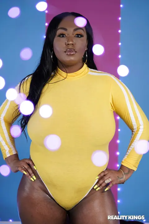 Layton Benton: Ebony BBW Gets Fucked Doggy Style – photo 3 of 21