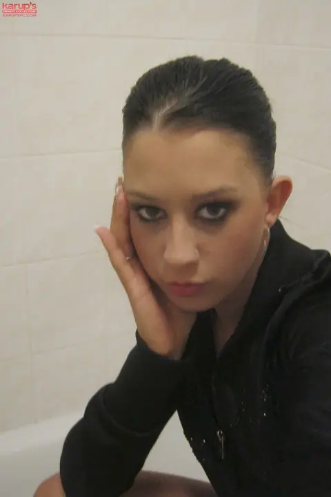 Sarah Lollypop: Petite Czech Brunette Strips and Spreads in the Bathroom – photo 2 of 20