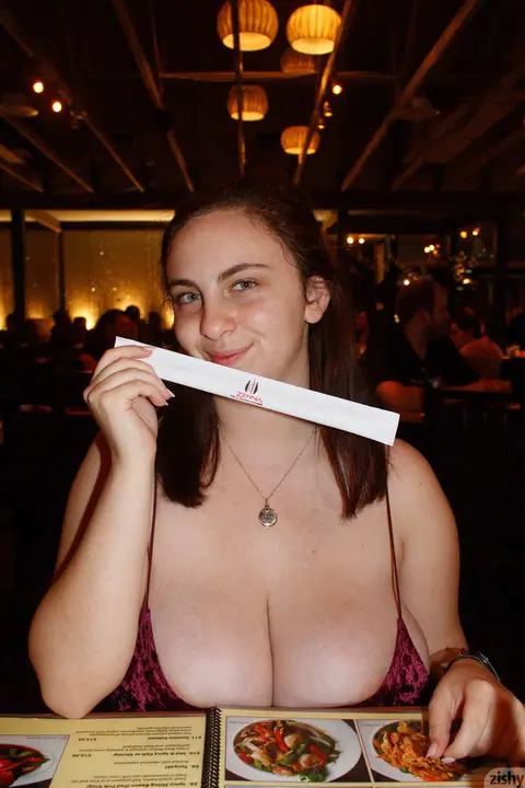 Milly Marks: Chubby Brunette Lifts Her Skirt Outdoors and Shows Her Natural Tits – photo 3 of 12