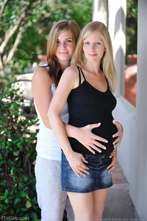 Danielle Delaunay: Pregnant Blonde with Big Tits Masturbates with a Dildo by the Pool – photo 2 of 20