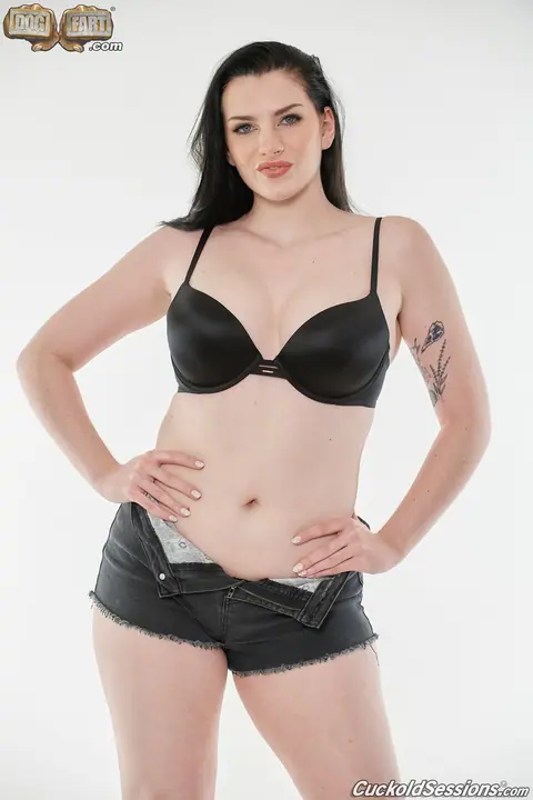 Em Indica: BBW with Big Tits Fucks a Black Man – photo 2 of 21