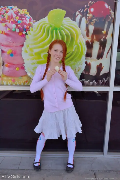 Redhead PAWG in a Dress Flashes Her Big Ass Outdoors – photo 16 of 20