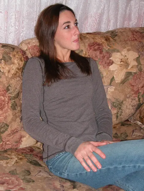 Skinny Brunette Strips Out of Her Jeans and Spreads for a Casting – photo 3 of 20