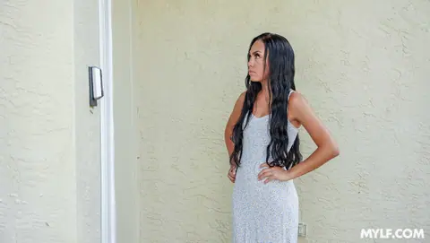 Bianca Bangs: Curvy Latina MILF Gets Pussy Licked and Fingered – photo 7 of 20