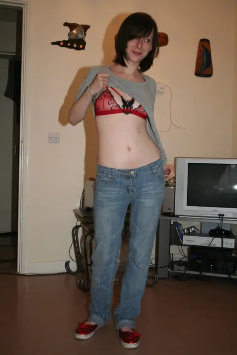Busty Short-Haired Babe Sucks BBC and Fucks – photo 1 of 21