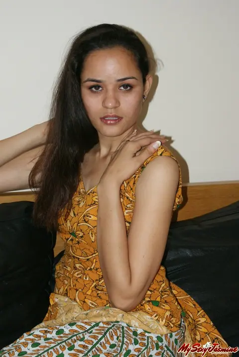 Jasmine Mathur: Indian Brunette Undresses Out of Her Lingerie on the Bed – photo 3 of 12