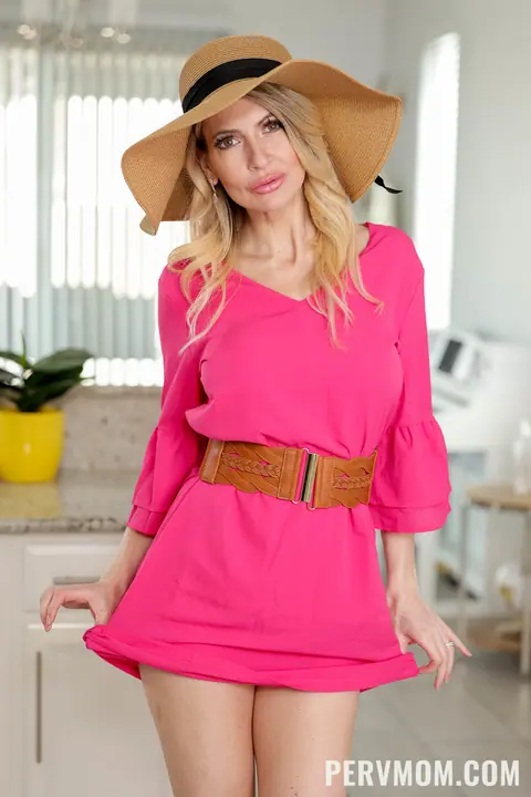 Gigi Dior: Slim Blonde MILF Rides Cowgirl and Gets Fucked Doggy Style in POV – photo 1 of 20