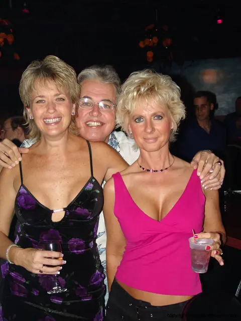 Double Dee: British Blonde MILF in Stockings Shows Her Big Tits – photo 15 of 21