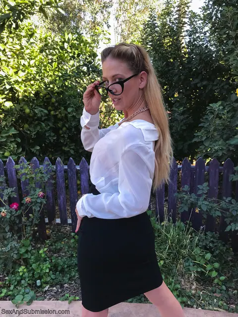 Cherie Deville: Blonde MILF in Stockings Takes Anal Outdoors for a Facial – photo 20 of 20