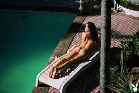 Sarah Stephens: Tall Brunette Teases in a Bikini Outdoors – photo 9 of 20