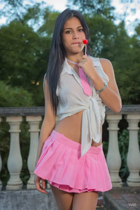 Denisse Gomez: Venezuelan Latina Strips Nude on the Terrace – photo 5 of 20