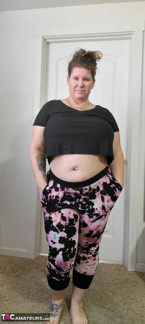 Busty Kris Ann: Blonde Mature PAWG Strips Out of Her Yoga Pants – photo 1 of 16